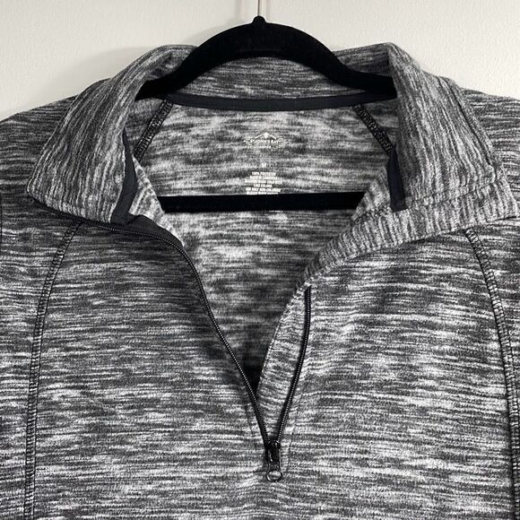 St. John’s Bay variegated gray half zip fleece with thumb holes & tunnel pocket - Picture 2 of 10